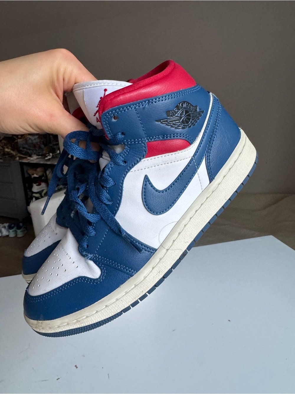 Air Jordan 1 Mid French Blue White Gym Red Women’s US 7.5 - Picture 9 of 9